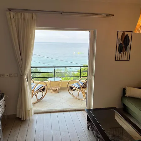 Daphne Corfu * גליפאדה