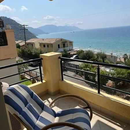 Daphne Corfu Tatil Evi *