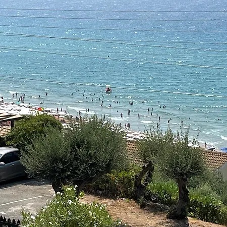 בית נופש Daphne Corfu גליפאדה